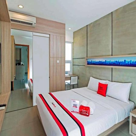 Reddoorz Plus @ Setiabudi Eight Джакарта Экстерьер фото